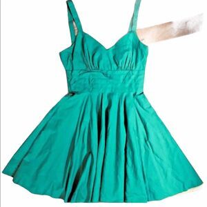 BB Dakota Green Sweetheart Pleated Ruffle Dress 2